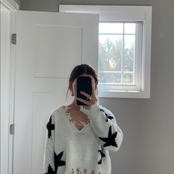 Storia Cropped Star Sweater - Picture 6 of 6